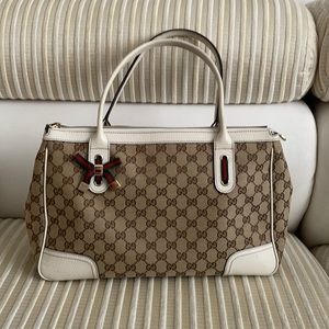 Vintage Gucci Bag (Like-New)